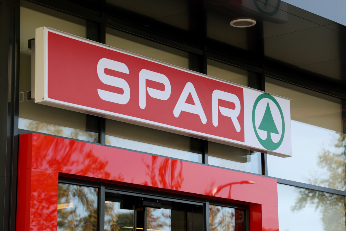 Spar, élelmiszer, multi, áruház, kereskedelem